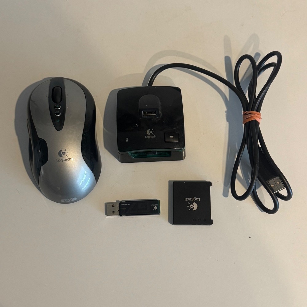 Logitech G7 Cordless Mouse Silver Black M-RB114 with Charging Base Battery -READ